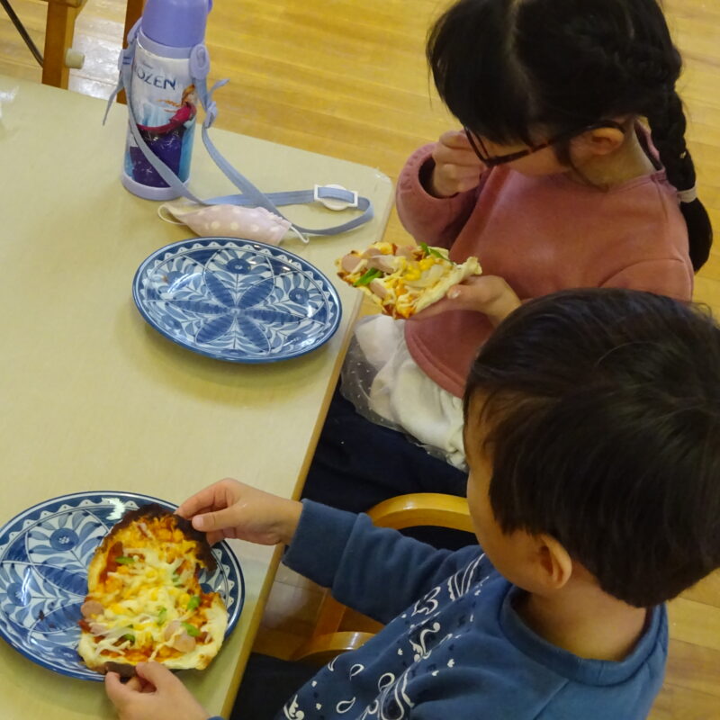 にじの家　クッキング（小学生）ピザ作り